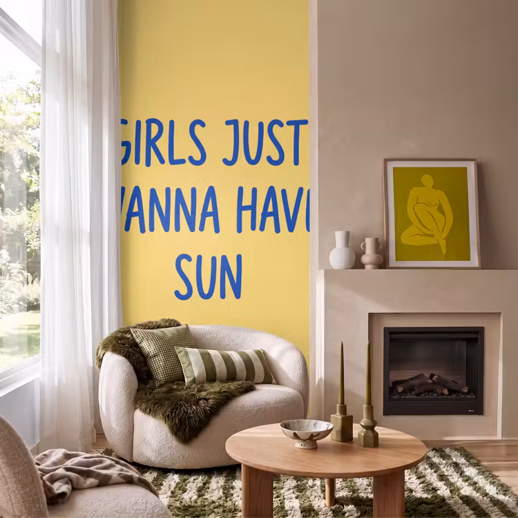 Tekst - Zon - Zomer - Modern - Geel Behang Vlies klein -sfeer2