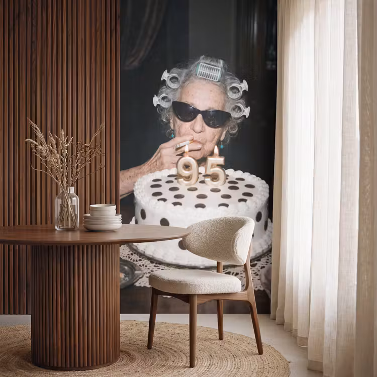 Verjaardag - Krulspeld - Oma Behang Vlies klein -sfeer1