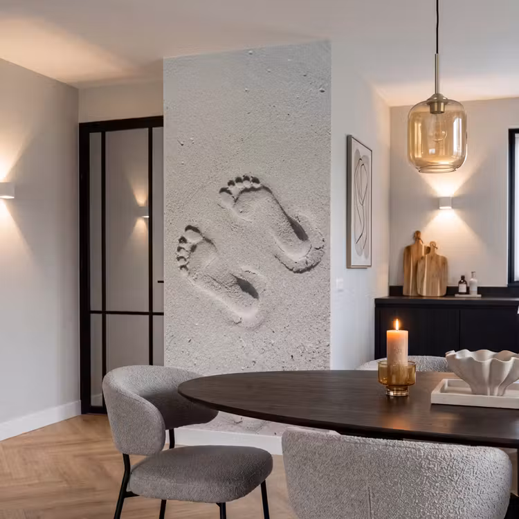 Voeten - Zand - Zee Behang Vlies klein -sfeer3