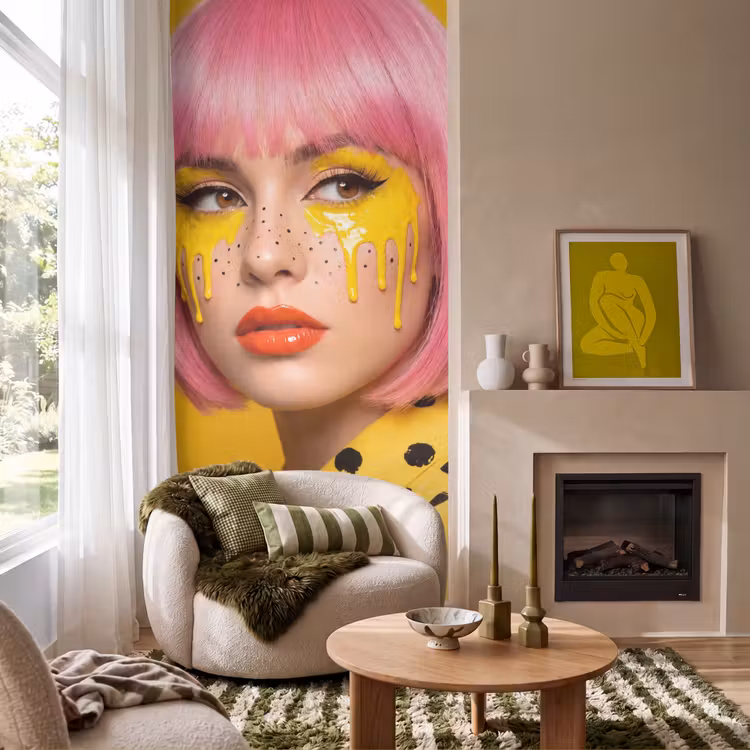 Vrouw - Portret - Abstract - Kleurrijk - Geel Behang Vlies klein -sfeer2