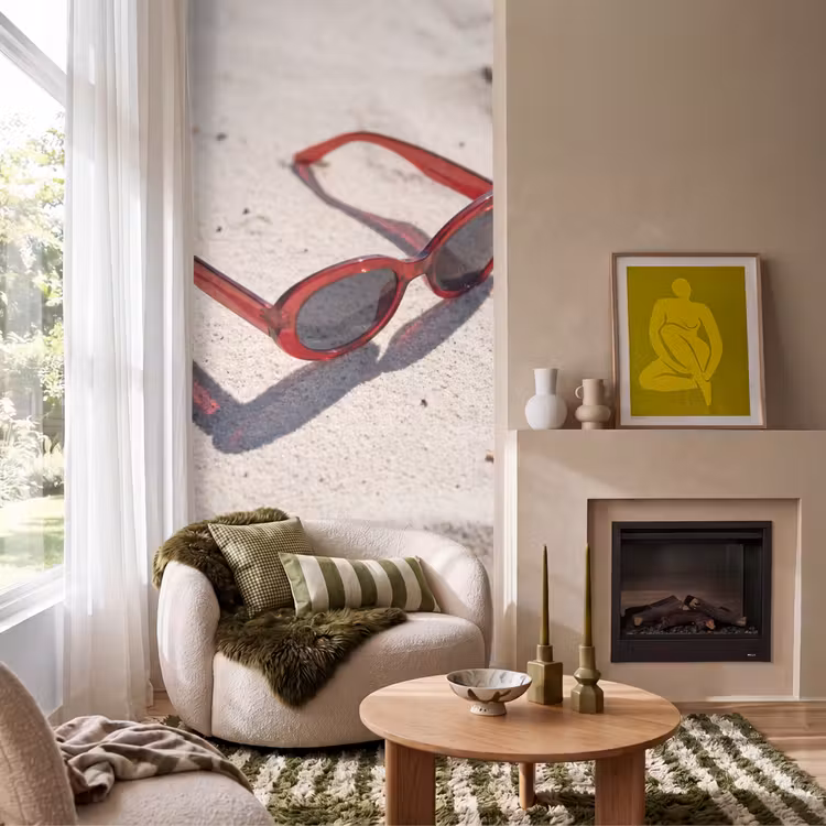 Zonnebril - Strand - Vakantie - Rood Behang Vlies klein -sfeer2
