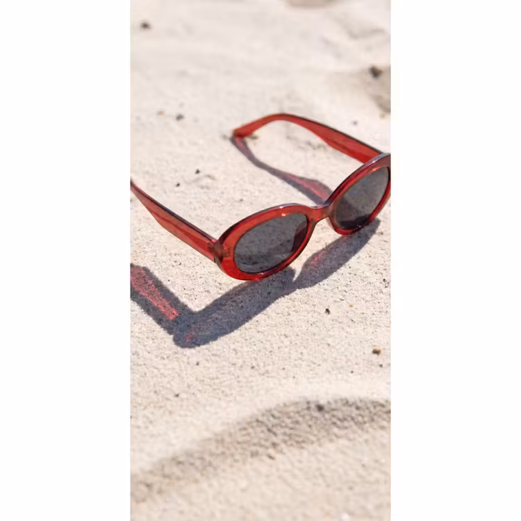 Zonnebril - Strand - Vakantie - Rood Behang Vlies klein -3d_website