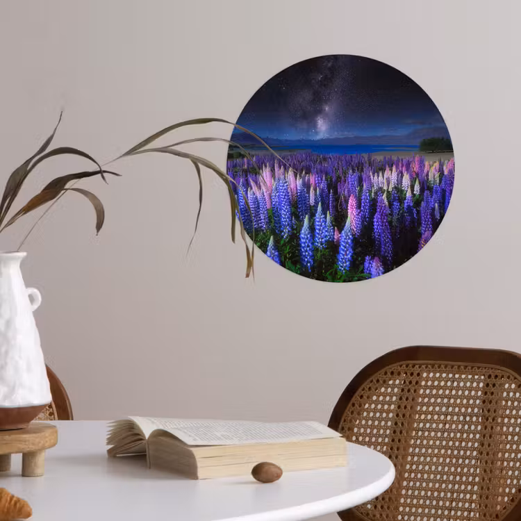 Bloemen - Nacht - Lupine - Sterrenhemel - Paars - Natuur Wandcirkel behangsticker klein -sfeer3