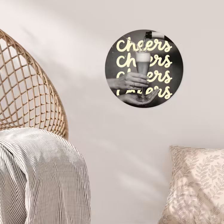 Cheers - Wijn - Zwart - Wit Wandcirkel behangsticker klein -sfeer4