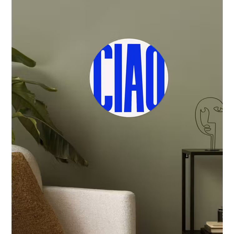 Ciao - Hoofdletters - Blauw - Minimalistisch Wandcirkel behangsticker klein -sfeer2