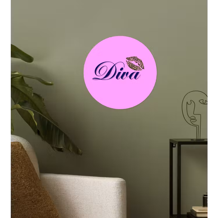 Diva - Lip - Panterprint - Roze Wandcirkel behangsticker klein -sfeer2