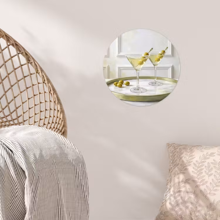 Drank - Martini - Olijven - Modern - Wit Wandcirkel behangsticker klein -sfeer4