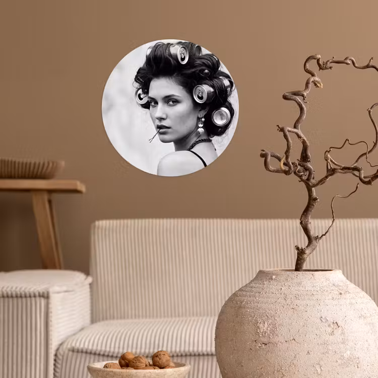 Edgy - Vrouw - Zwart - Wit Wandcirkel behangsticker klein -sfeer1