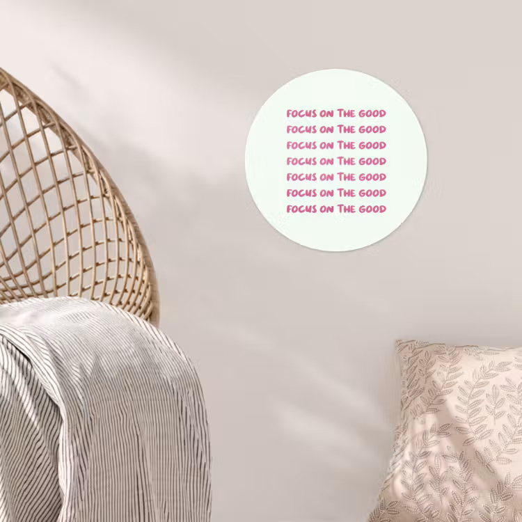 Focus on the good - Roze Wandcirkel behangsticker klein -sfeer4