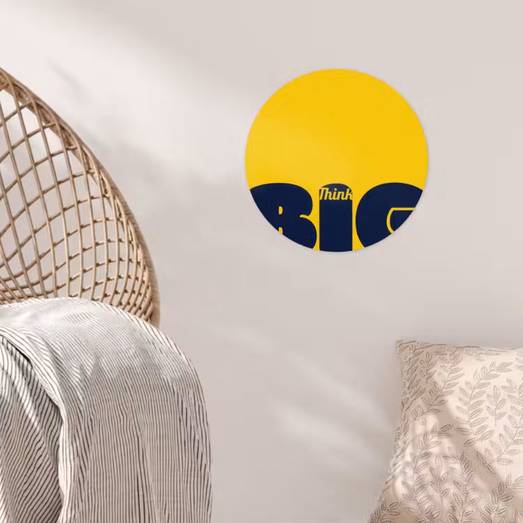 Geel - Think big - Grafisch Wandcirkel behangsticker klein -sfeer4