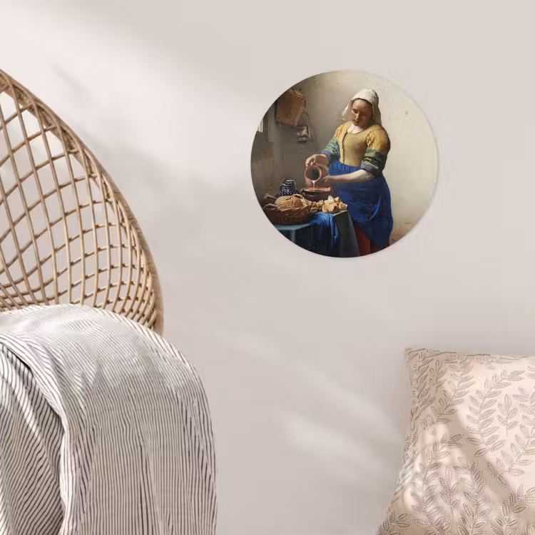 Het melkmeisje - Schilderij van Johannes Vermeer Wandcirkel behangsticker klein -sfeer4