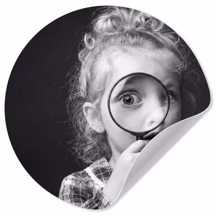 Kind - Vergrootglas - Portret - Zwart-wit Wandcirkel behangsticker klein -3d