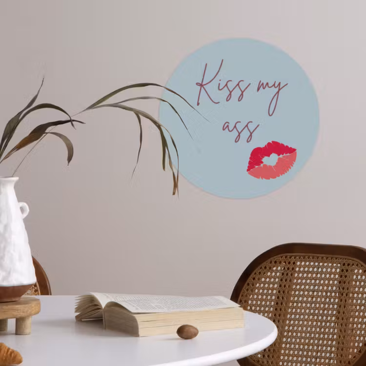 Kiss my ass - Lip - Blauw Wandcirkel behangsticker klein -sfeer3