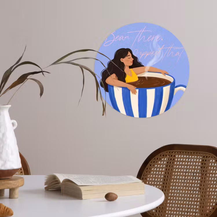 Mok - Koffie - Vrouw - Paars Wandcirkel behangsticker klein -sfeer3