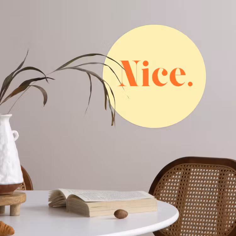 Nice - Oranje - Geel - Minimalistisch Wandcirkel behangsticker klein -sfeer3