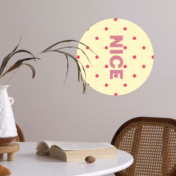 Nice - Stippen - Roze - Geel Wandcirkel behangsticker klein -sfeer3