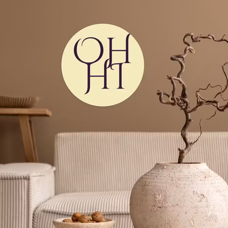 Oh hi - Geel - Monogram Wandcirkel behangsticker klein -sfeer1