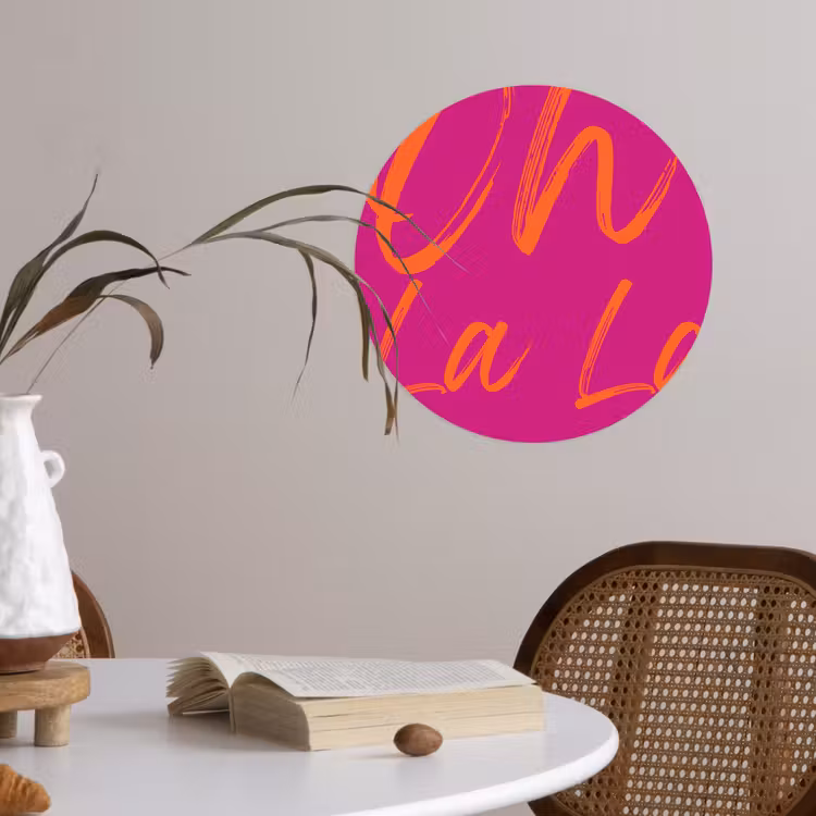 Oh la la - Oranje - Roze Wandcirkel behangsticker klein -sfeer3