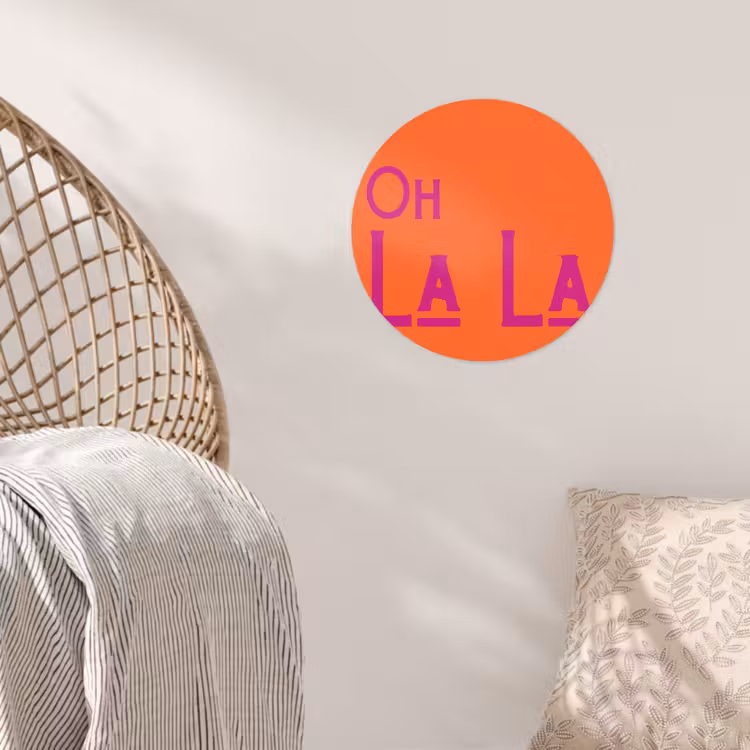 Oh la la - Oranje - Roze - Scheeflettertype Wandcirkel behangsticker klein -sfeer4