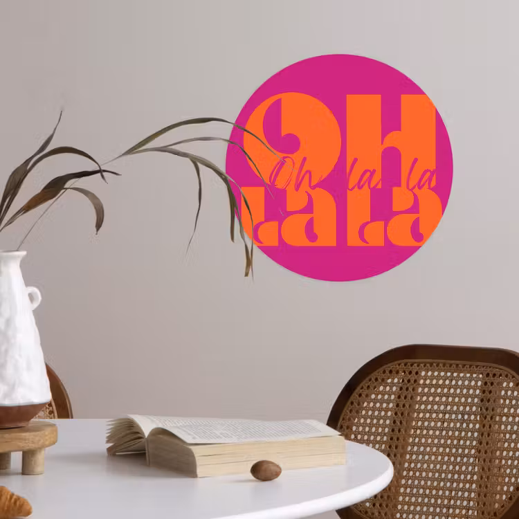 Oh la la - Roze - Oranje - Gestapelde letters Wandcirkel behangsticker klein -sfeer3