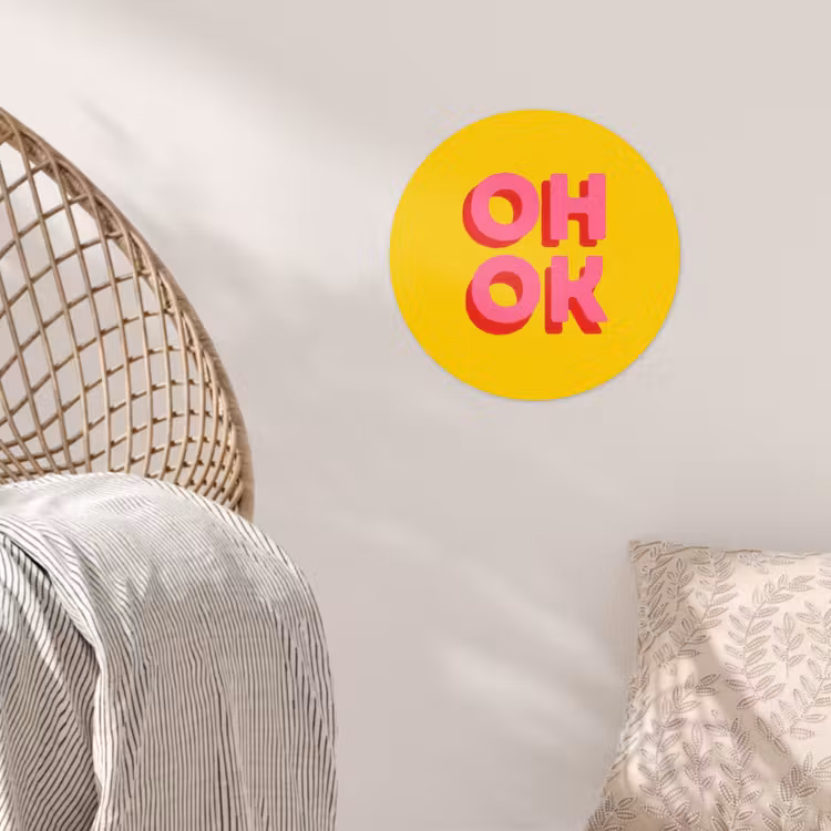 Oh ok - 3D - Geel - Roze Wandcirkel behangsticker klein -sfeer4