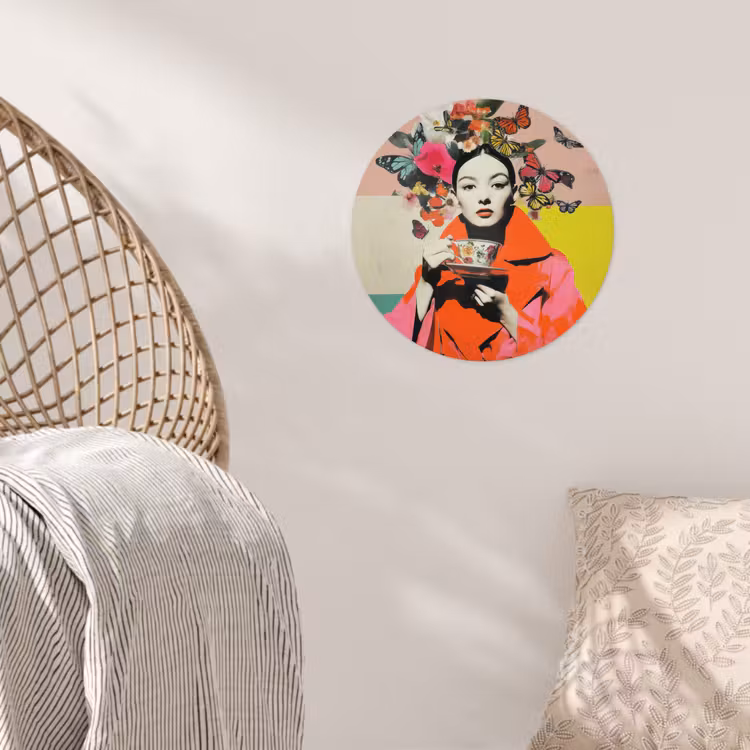 Retro - Vrouw - Kopje - Vlinders Wandcirkel behangsticker klein -sfeer4