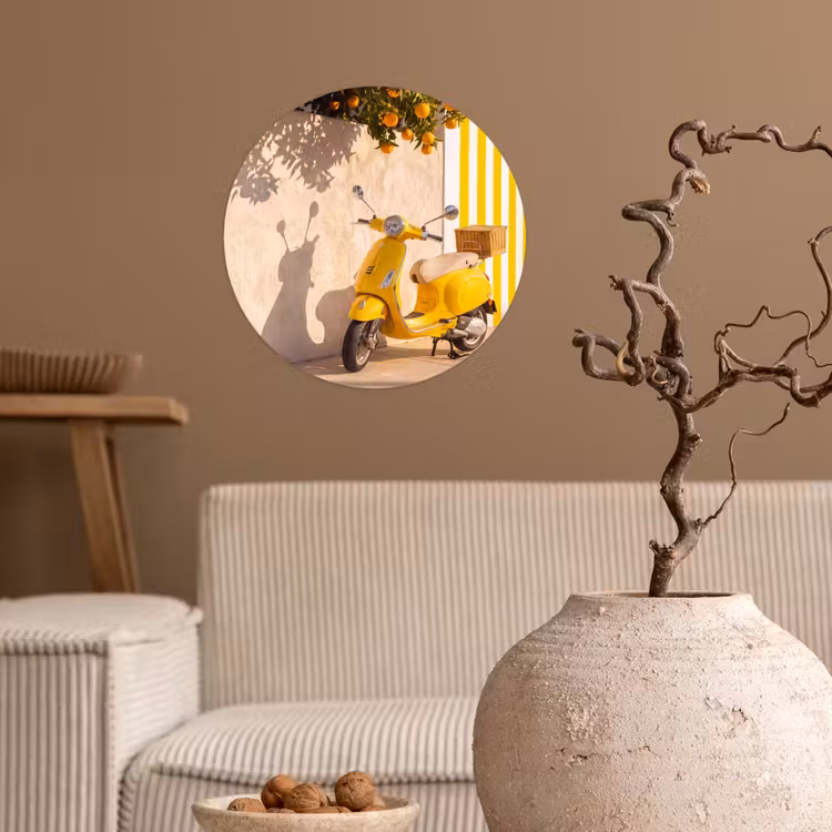Scooter - Natuur - Zomer - Geel - Mediterraan Wandcirkel behangsticker klein -sfeer1