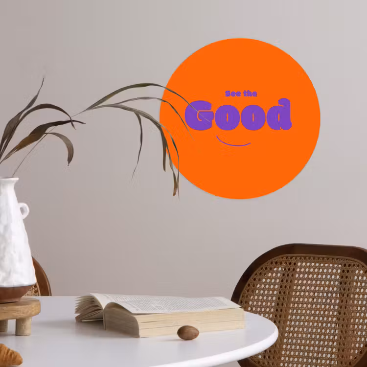 See the good - Paars - Oranje - Smiley Wandcirkel behangsticker klein -sfeer3