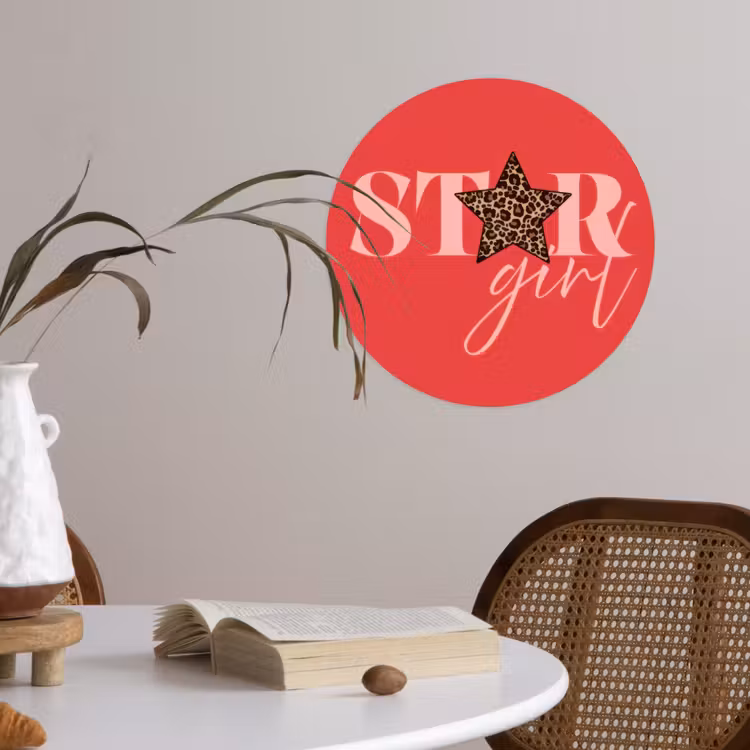 Star girl - Rood - Panter - Ster Wandcirkel behangsticker klein -sfeer3