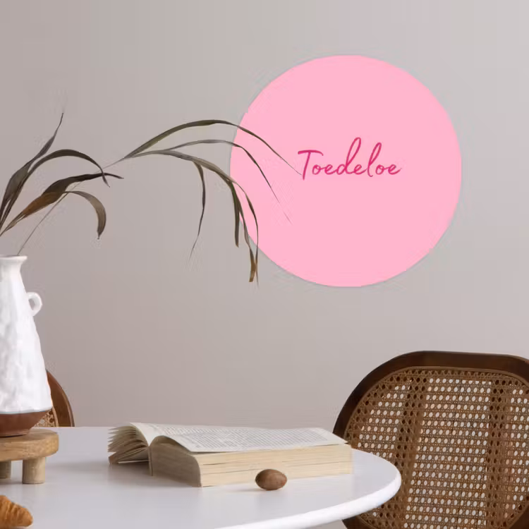 Toedeloe - Roze - Minimalistisch Wandcirkel behangsticker klein -sfeer3