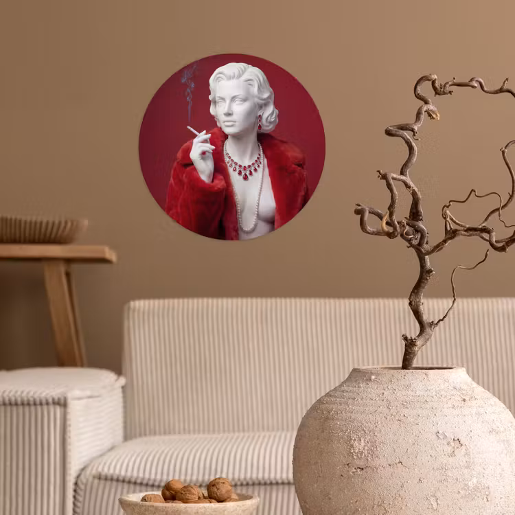 Vrouw - Bontjas - Mode - Klassiek - Rood Wandcirkel behangsticker klein -sfeer1