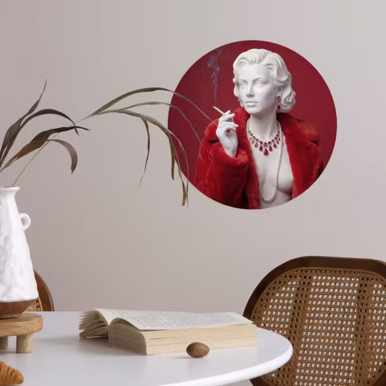 Vrouw - Bontjas - Mode - Klassiek - Rood Wandcirkel behangsticker klein -sfeer3