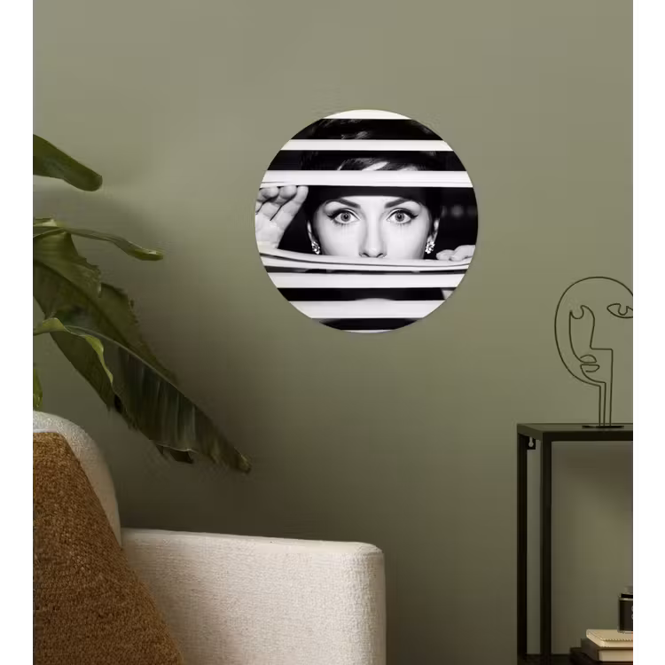 Vrouw - Jaloezieën - Portret - Zwart-wit Wandcirkel behangsticker klein -sfeer2