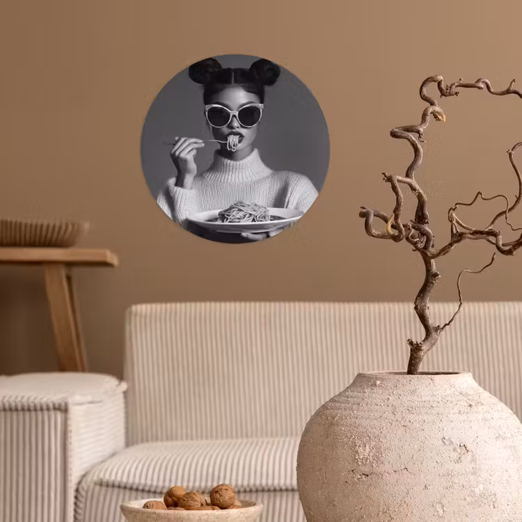 Vrouw - Pasta - Zonnebril Wandcirkel behangsticker klein -sfeer1