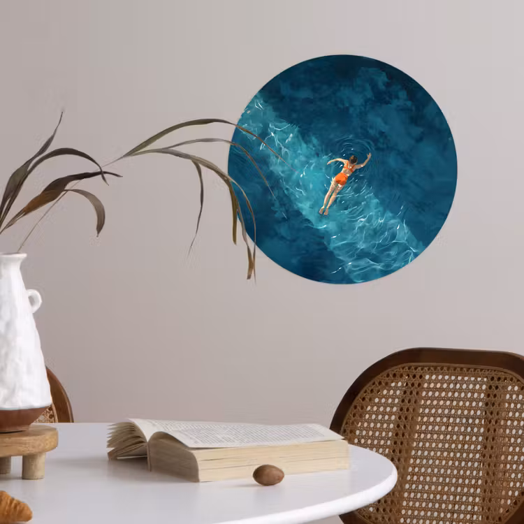 Vrouw - Water - Bikini - Oranje Wandcirkel behangsticker klein -sfeer3