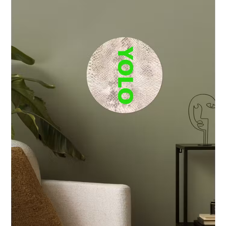 YOLO - Groen - Neon - Slangenprnt Wandcirkel behangsticker klein -sfeer2