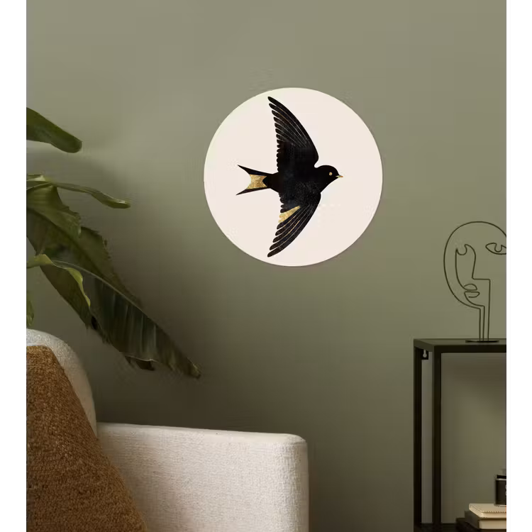 Zwarte zwaluw - Gouden accenten - Lichte achtergrond Wandcirkel behangsticker klein -sfeer2