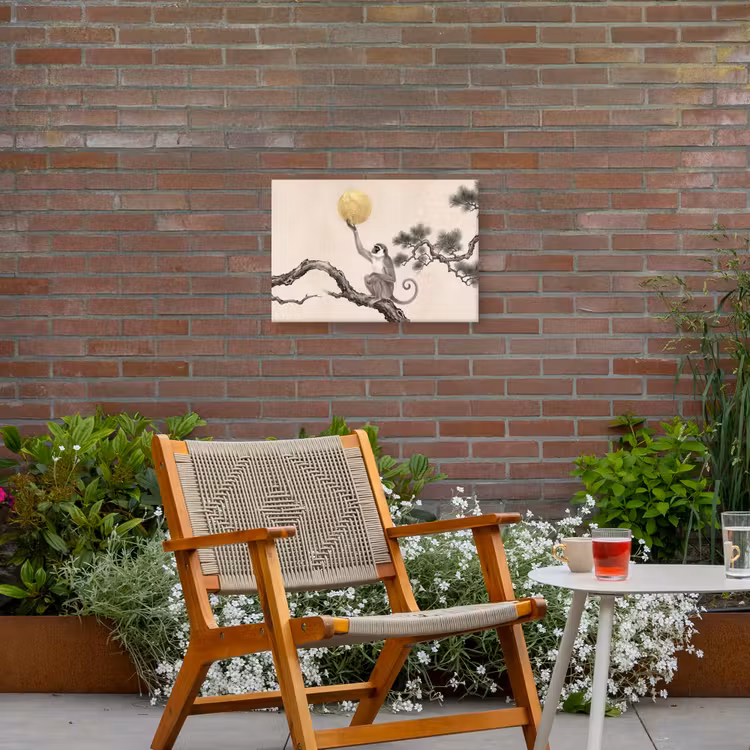 Aap - Maan - Goud Tuinposter op houten frame 2 cm dik klein -sfeer3