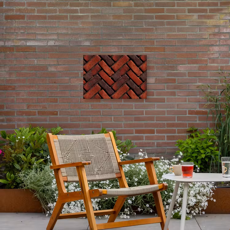 Bakstenen - Visgraat - Structuur - Roodbruin Tuinposter op houten frame 2 cm dik klein 845 -sfeer3