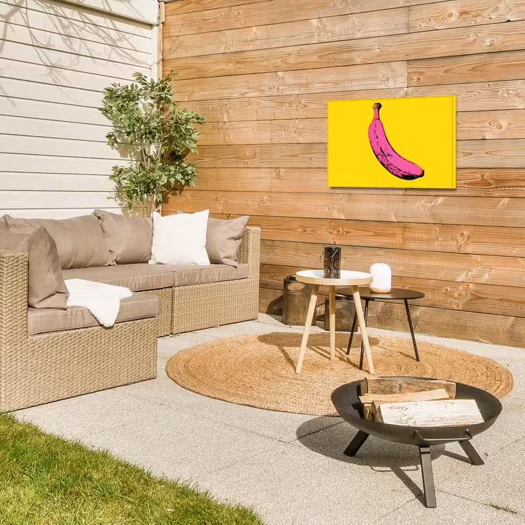 Banaan - Grafisch - Geel Tuinposter op houten frame 2 cm dik klein -sfeer2