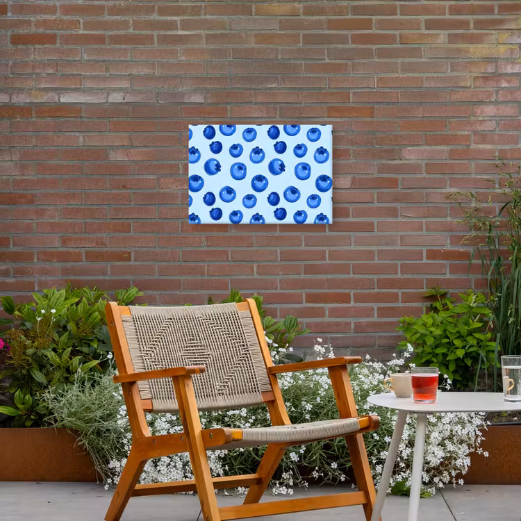 Bessen - Modern - Blauw Tuinposter op houten frame 2 cm dik klein 845 -sfeer3