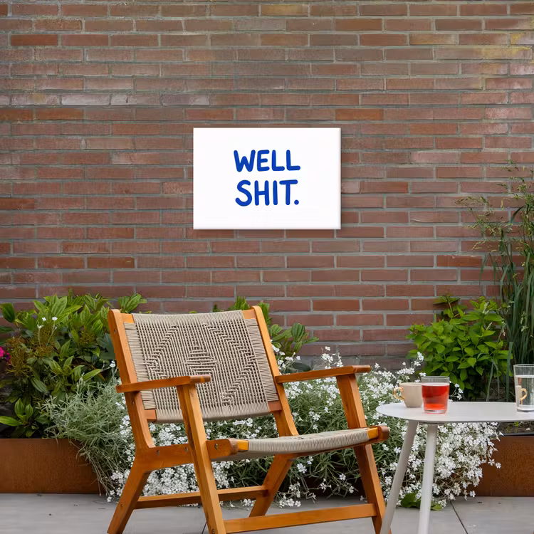 Blauw - Quote - Wit Tuinposter op houten frame 2 cm dik klein -sfeer3