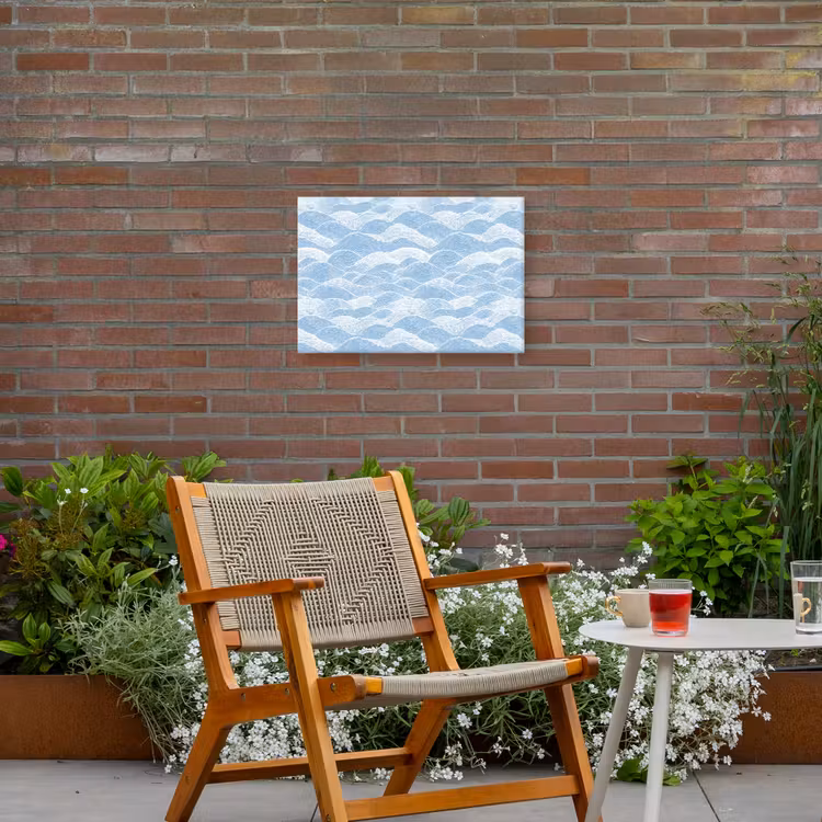 Blauw - Wit - Golven - Getekend Tuinposter op houten frame 2 cm dik klein 845 -sfeer3