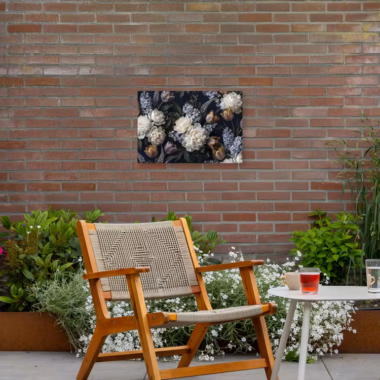 Bloemen - Donker - Elegant - Natuur - Wit Tuinposter op houten frame 2 cm dik klein -sfeer3