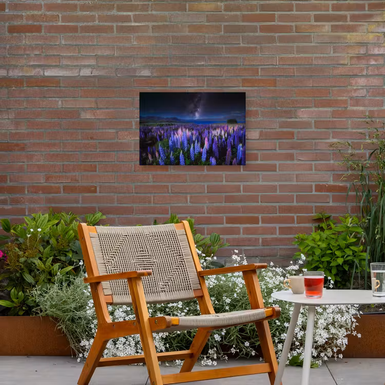 Bloemen - Nacht - Lupine - Sterrenhemel - Paars - Natuur Tuinposter op houten frame 2 cm dik klein -sfeer3