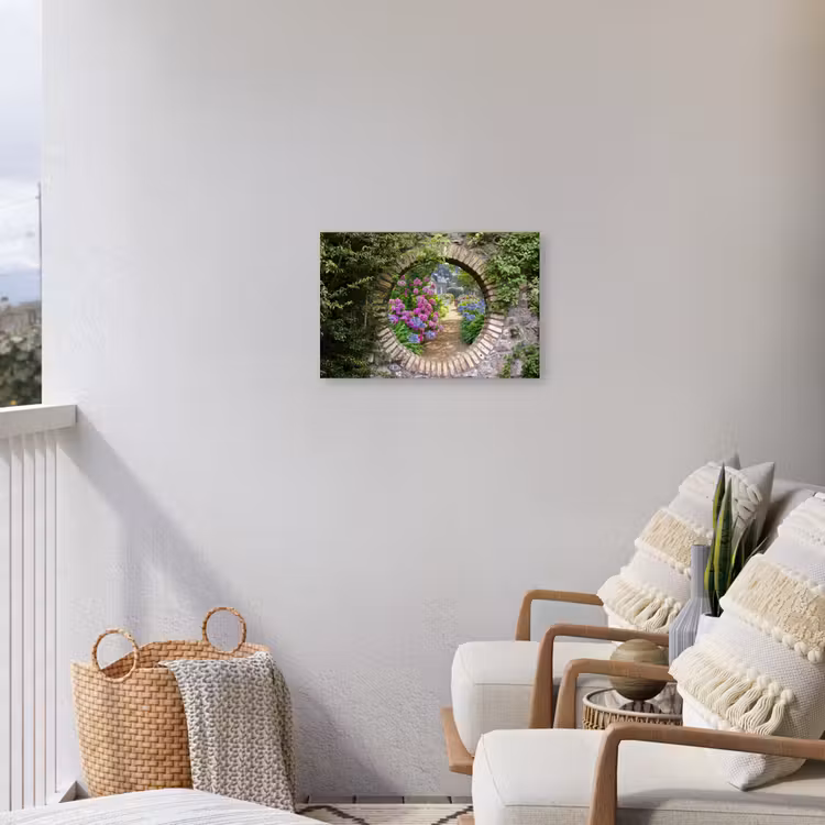 Bloemrijke tuinpoort Tuinposter op houten frame 2 cm dik klein -sfeer1