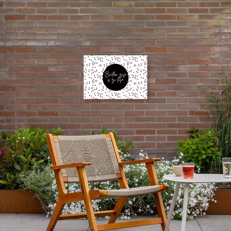 Buiten zijn is zo fijn - Tekst - Tuin - Quotes Tuinposter op houten frame 2 cm dik klein -sfeer3