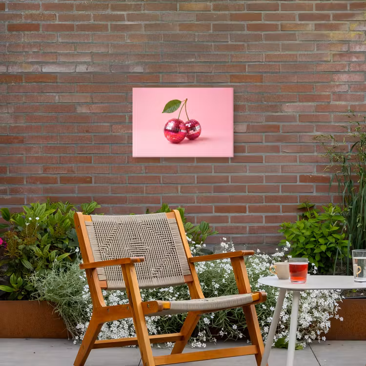 Disco - Kersen - Roze Tuinposter op houten frame 2 cm dik klein -sfeer3