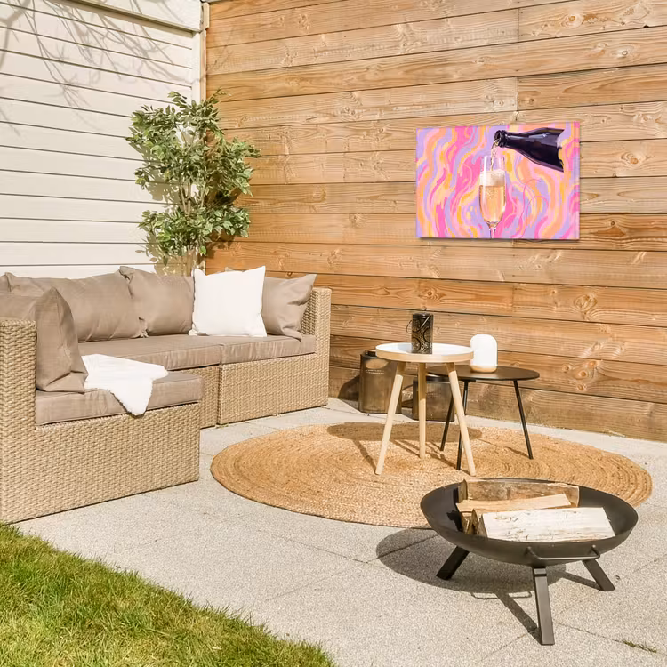 Drank - Inschenken - Feest - Abstract - Roze Tuinposter op houten frame 2 cm dik klein -sfeer2