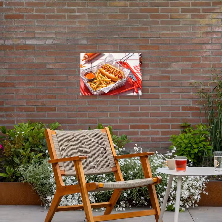 Eten - Hotdog - Fastfood - Modern - Rood Tuinposter op houten frame 2 cm dik klein -sfeer3